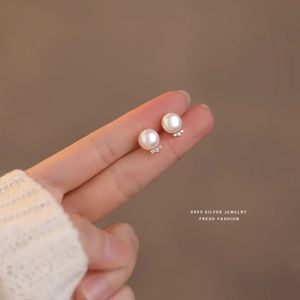 Sterling silver pearl earrings (brand new)